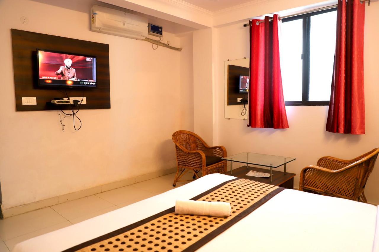 Orchid Hostel Rishikesh Ngoại thất bức ảnh